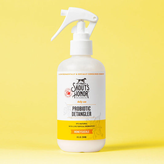 Skout's Honor Probiotic Hair Detangler for Dogs Honeysuckle